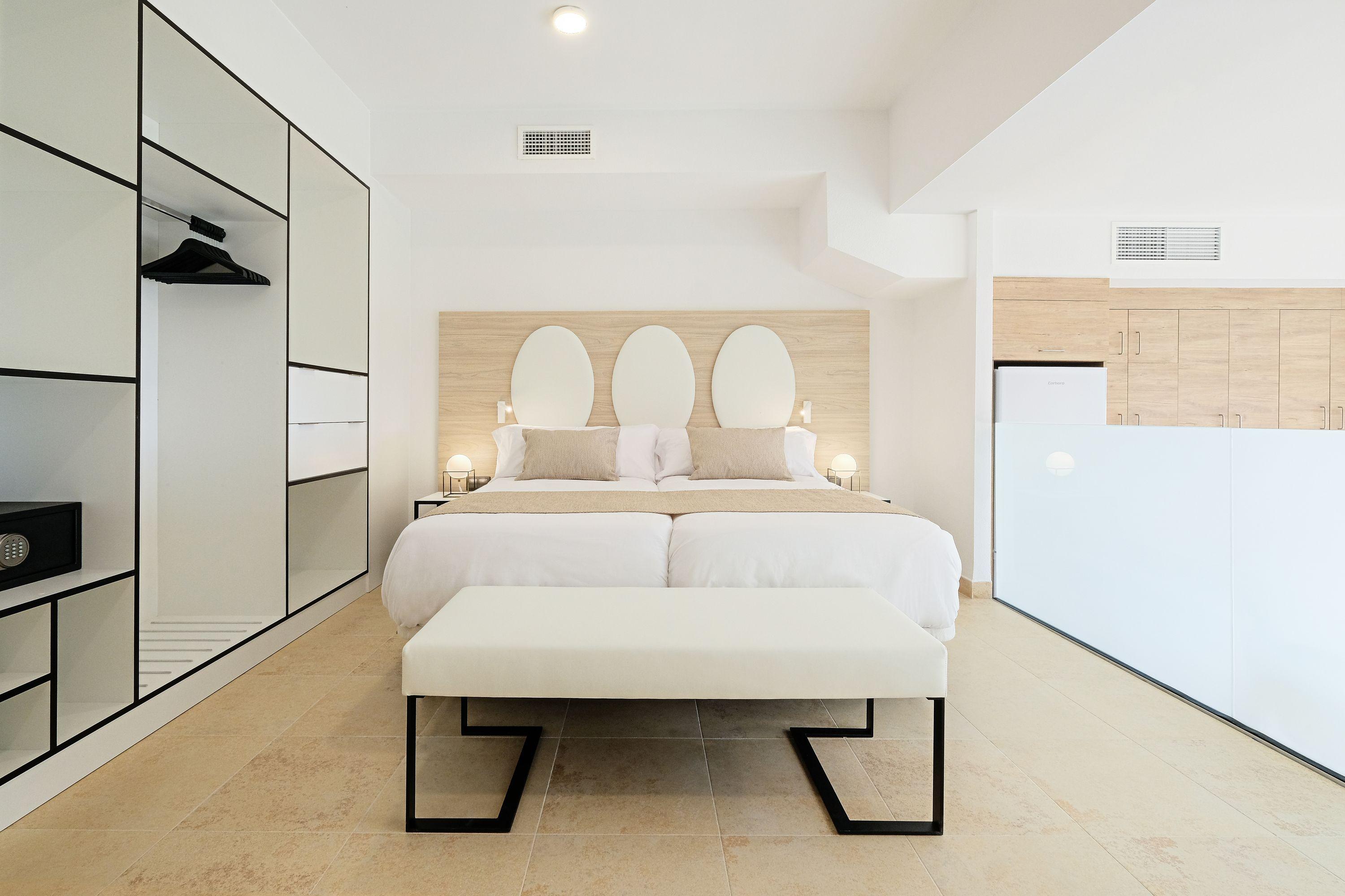 Hotel Envia Almería Spa&Golf Aguadulce (Almeria) Exterior foto A bedroom at the hotel