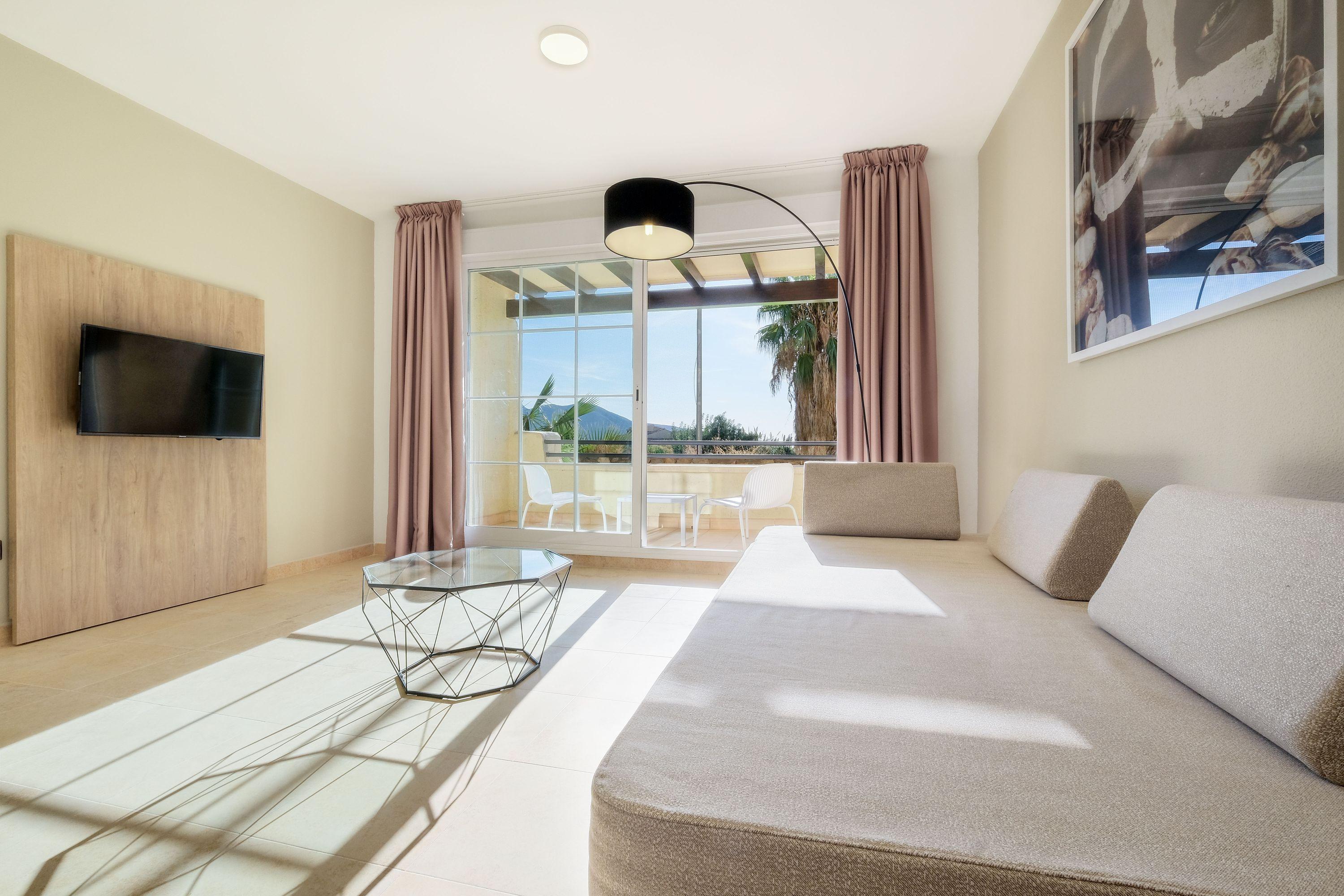 Hotel Envia Almería Spa&Golf Aguadulce (Almeria) Exterior foto A living room in a hotel
