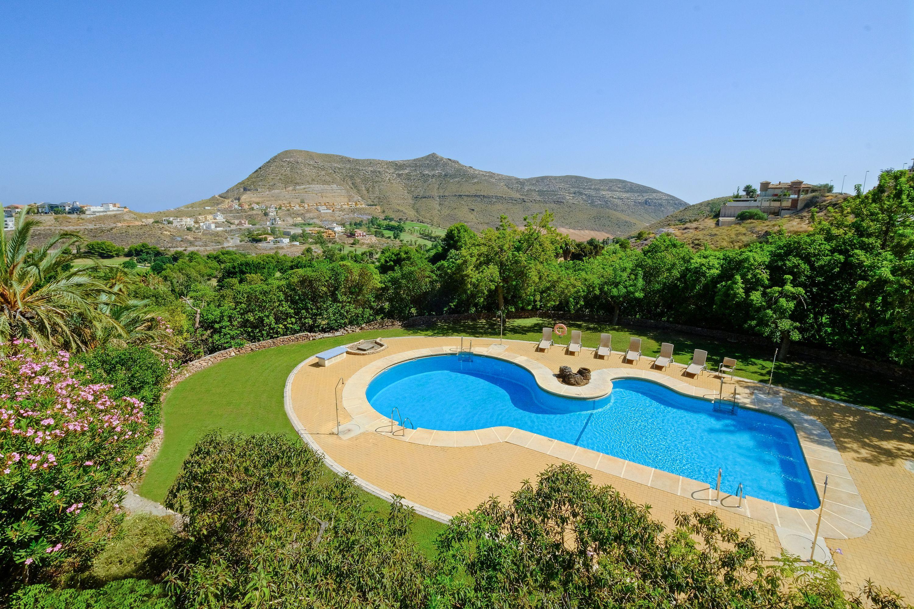 Hotel Envia Almería Spa&Golf Aguadulce (Almeria) Exterior foto The swimming pool at the hotel