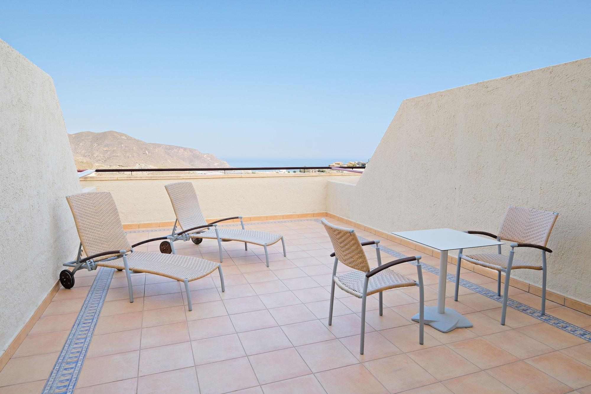 Hotel Envia Almería Spa&Golf Aguadulce (Almeria) Exterior foto A balcony